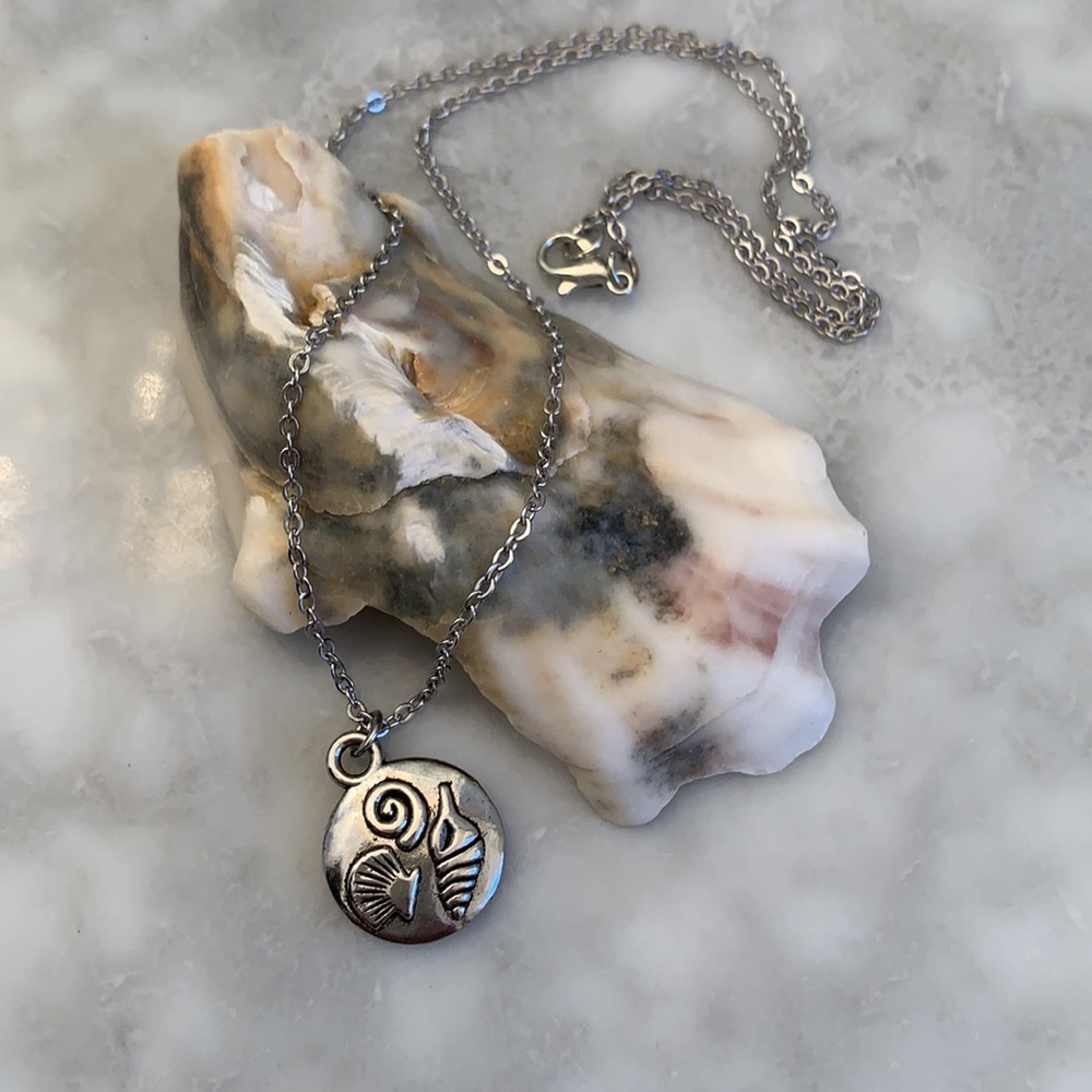 🦩SALE PICK 4 for $20 Delicate Sea Shell Necklace
